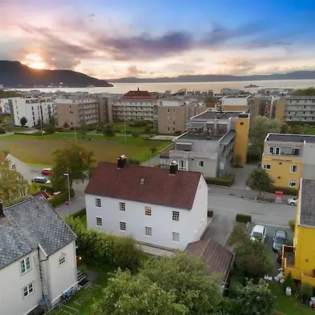 Free Parking At Cozy & Central Getaway Trondheim Exterior photo
