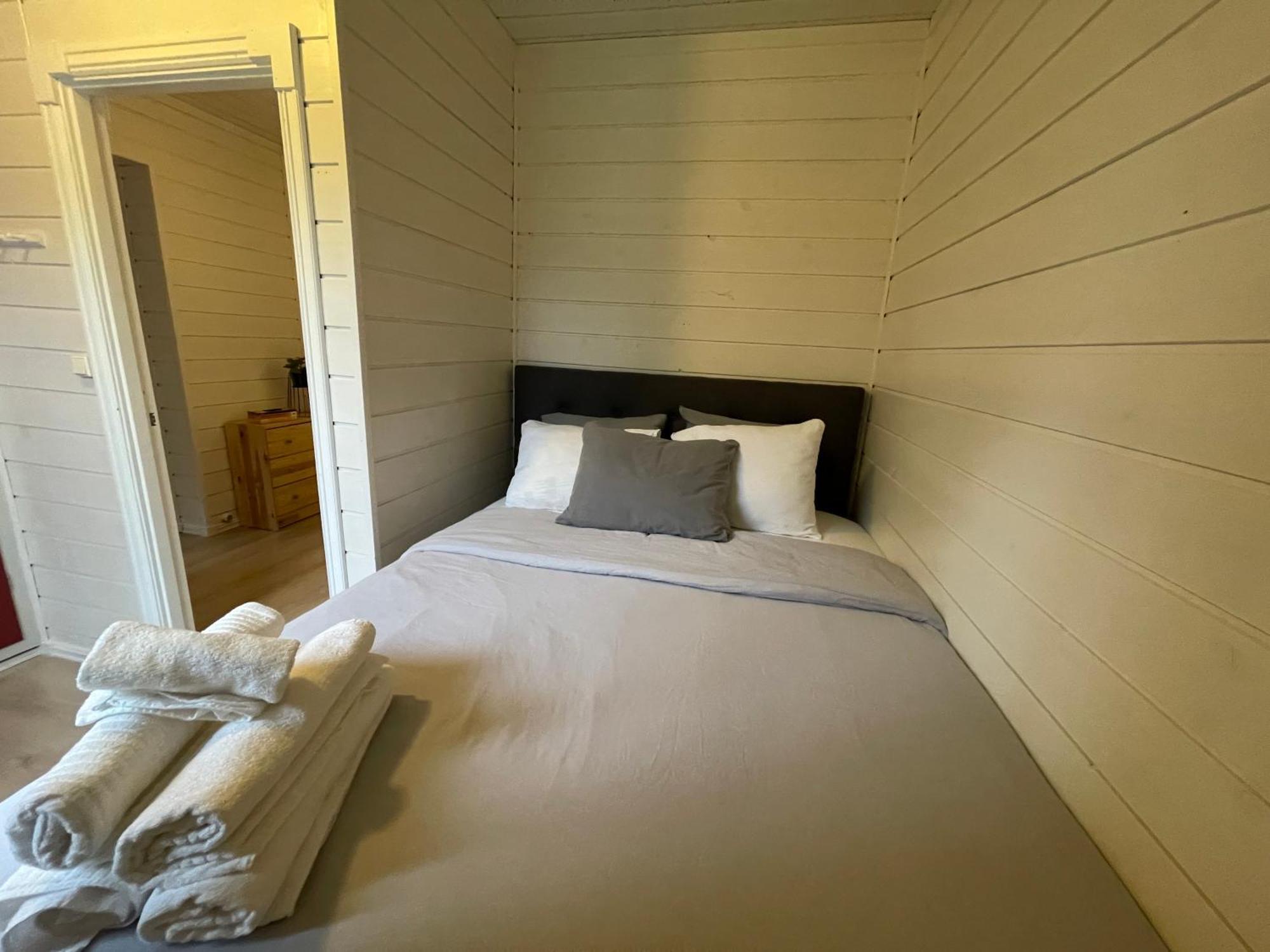 Free Parking At Cozy & Getaway *
